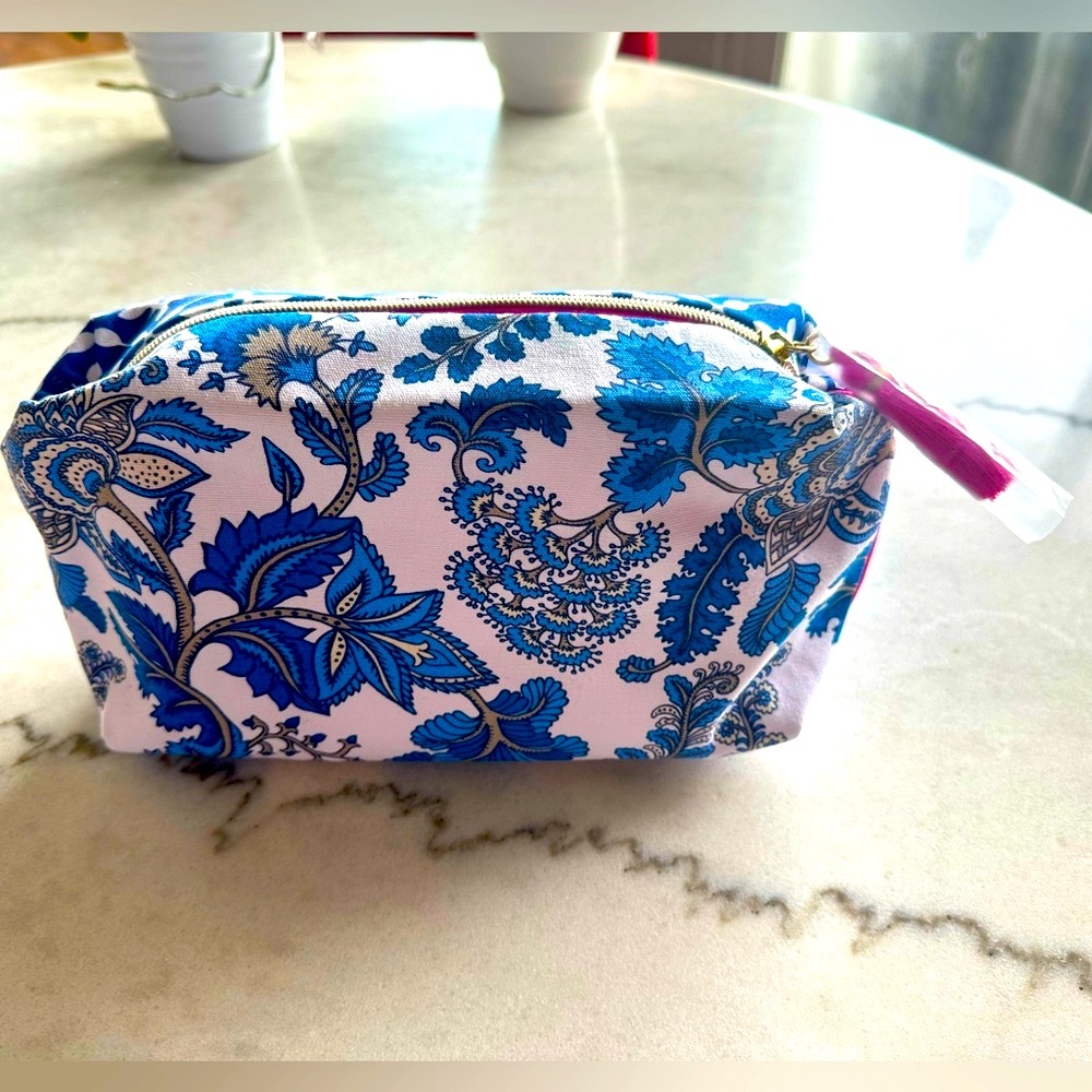 Estée Lauder Makeup Jewelry Bag - BRAND NEW